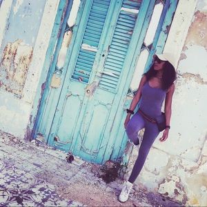 Meet your Posher, Ebony